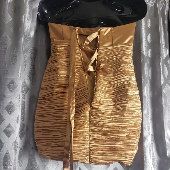 Gold Ruched Mini - Picture 7 of 8